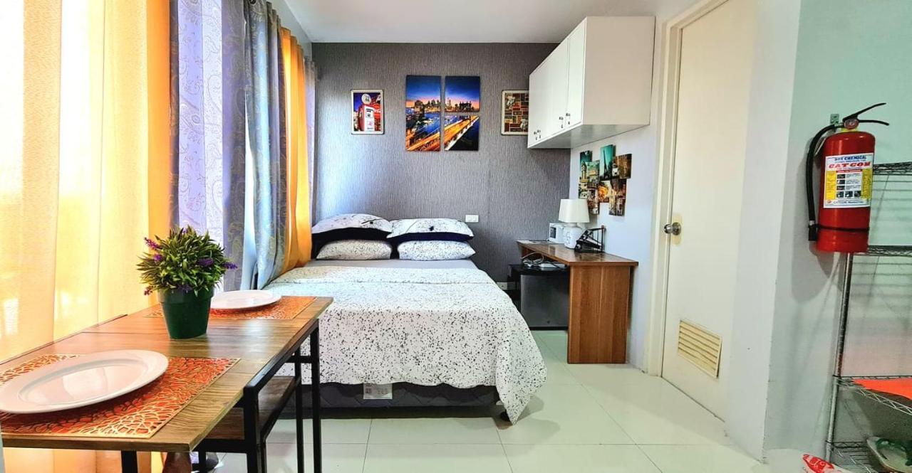 913Cityscape Located At City Center Bacolod Exteriör bild